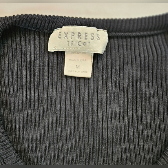 Express Womens Black Short Sleeve Scoop Neck Ribbed Pullover Sweater Size Medium - Picture 3 of 8